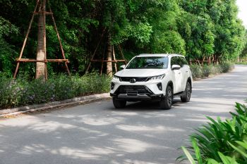Toyota Việt Nam chính thức giới thiệu Fortuner 2022 - “Lướt hành trình, Đậm dấu ấn