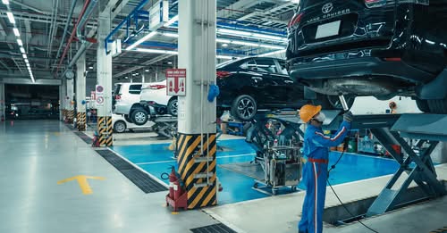 🚗 DỊCH VỤ CHÍNH HÃNG TOYOTA – BÍ QUYẾT GIỮ CHÂN KHÁCH HÀNG QUA NHIỀU THẾ HỆ 🚗