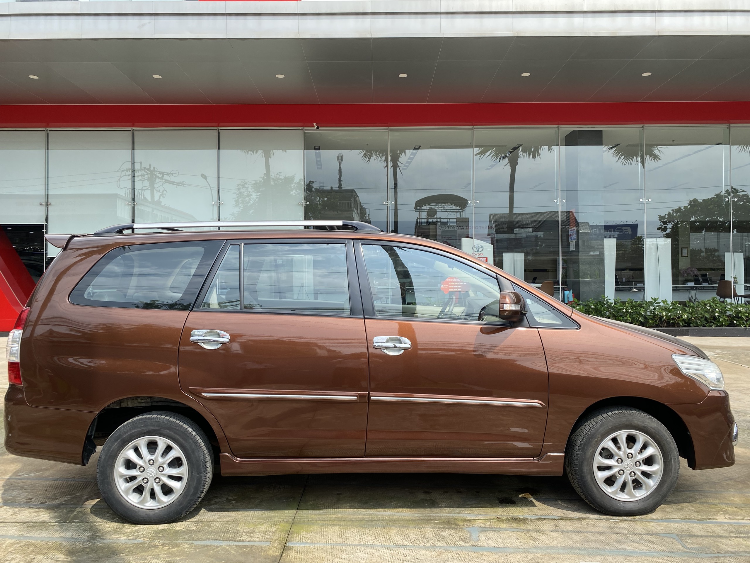 INNOVA V