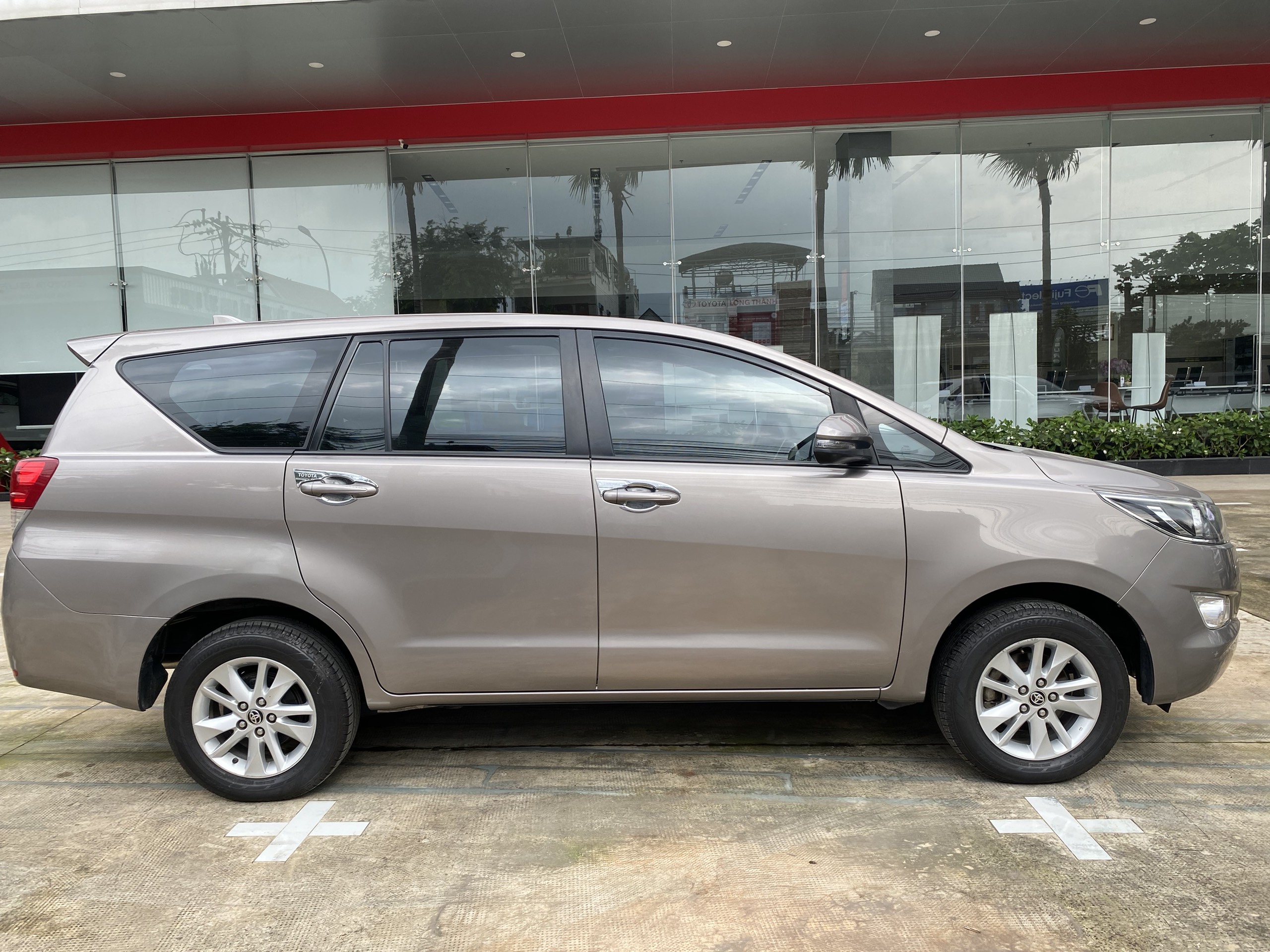 INNOVA E