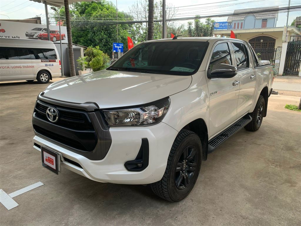 HiLux 2.4AT (4x2)