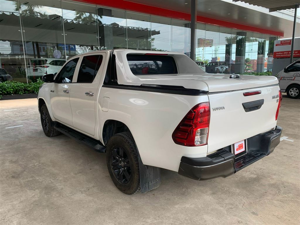 HiLux 2.4AT (4x2)