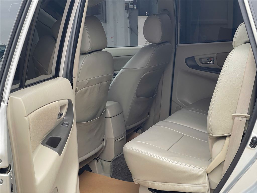 Toyota Innova G 2015 AT
