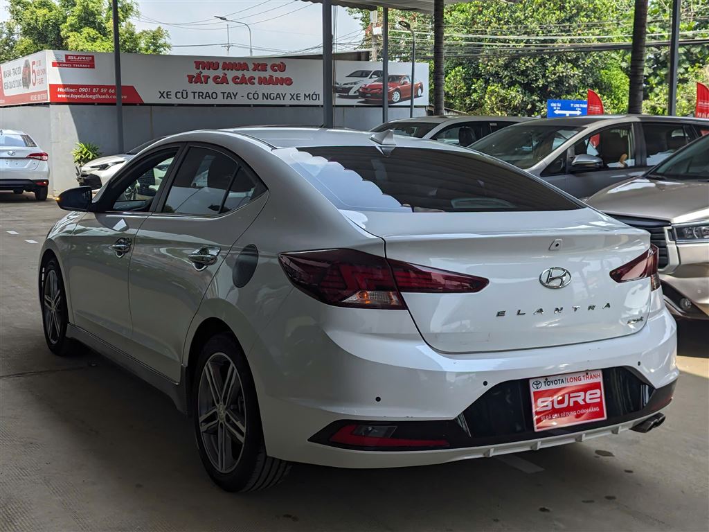 HYUNDAI Elantra 1.6AT Sport 2021 lăn bánh 2022