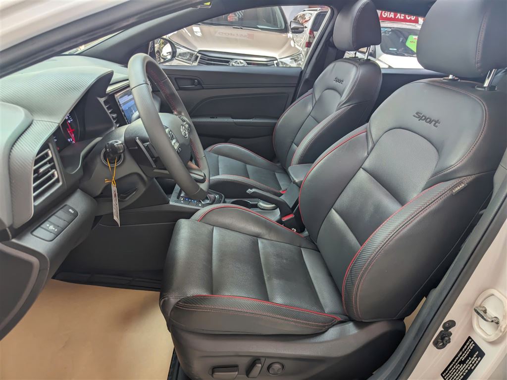 HYUNDAI Elantra 1.6AT Sport 2021 lăn bánh 2022
